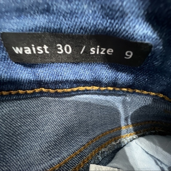 BLACK LABEL C’EST TOI HIGH WAIST JEANS - Picture 9 of 10